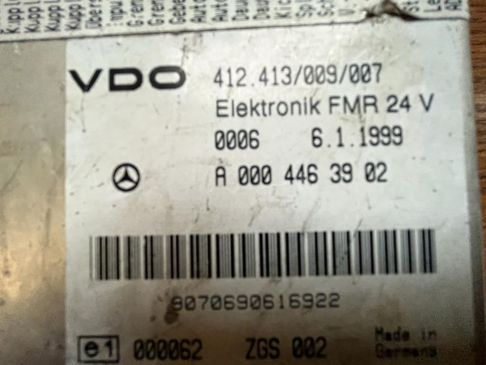 Mercedes Atego VDO Elektronik FMR Steuergerät A 000 446 39 02 - Steuergerät für LKW: das Bild 2 Mercedes Atego VDO Elektronik FMR Steuergerät A 000 446 39 02 - Steuergerät für LKW: das Bild 2