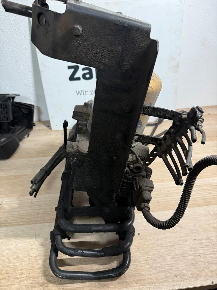 Mercedes KNORR-BREMSE Lufttrockner A0014460464 K078213 - Bremszubehör für LKW: das Bild 4 Mercedes KNORR-BREMSE Lufttrockner A0014460464 K078213 - Bremszubehör für LKW: das Bild 4