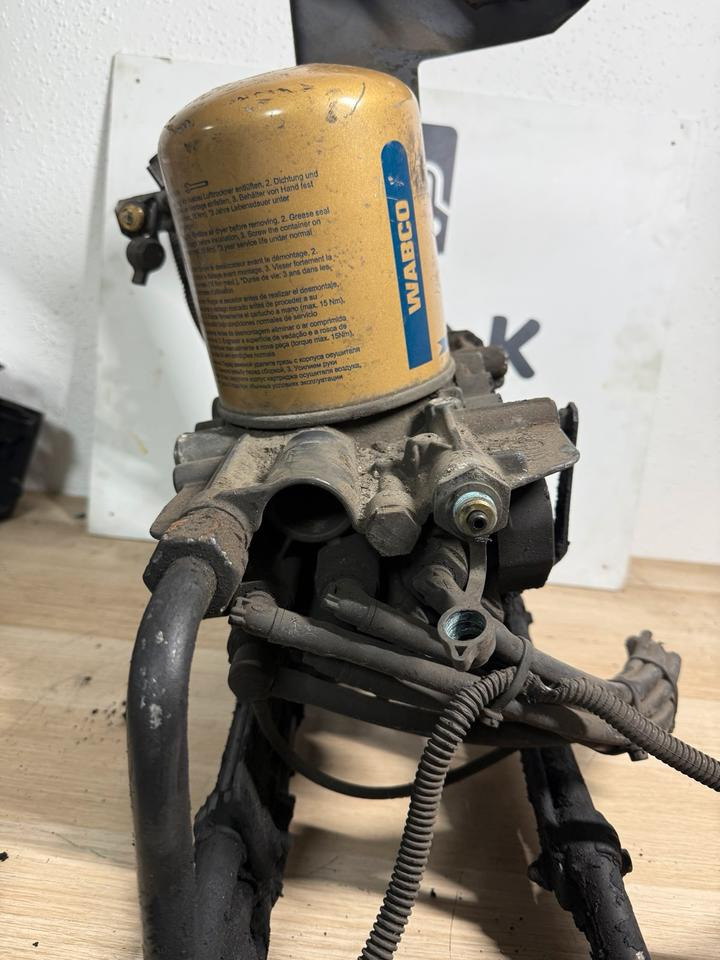 Mercedes KNORR-BREMSE Lufttrockner A0014460464 K078213 - Bremszubehör für LKW: das Bild 5 Mercedes KNORR-BREMSE Lufttrockner A0014460464 K078213 - Bremszubehör für LKW: das Bild 5