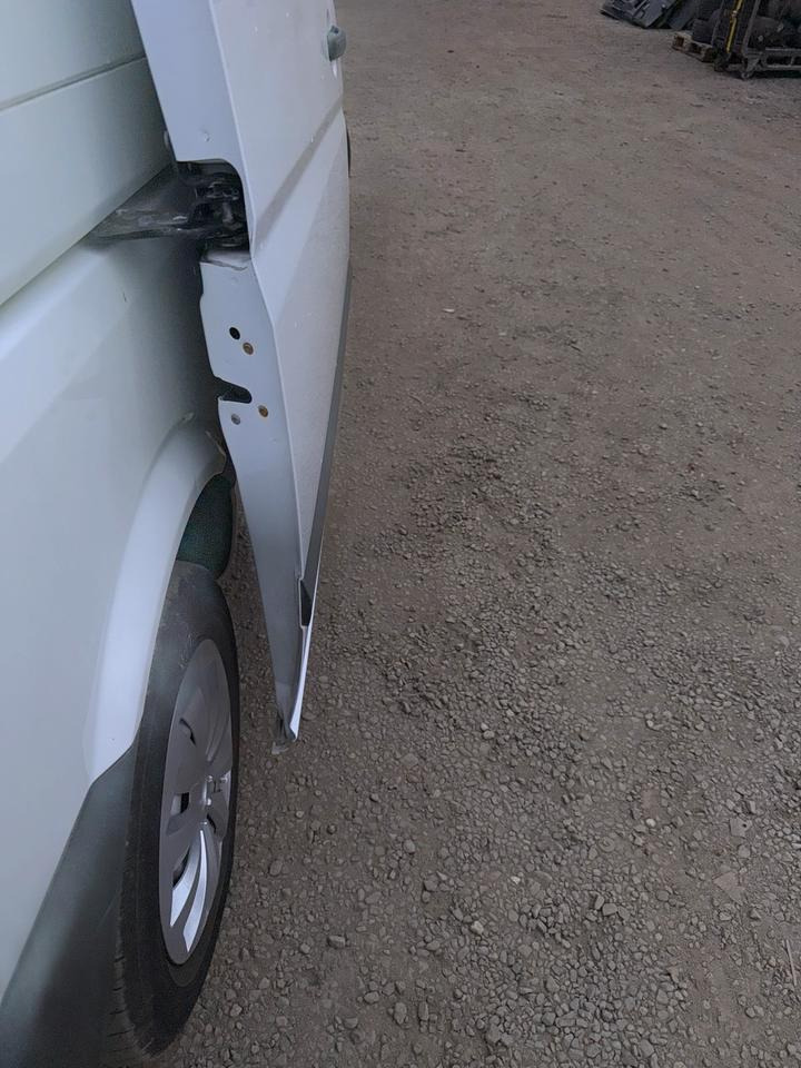 Mercedes VITO Seitentür Schiebetür BJ 2012 - Tür und Teile für Transporter: das Bild 4 Mercedes VITO Seitentür Schiebetür BJ 2012 - Tür und Teile für Transporter: das Bild 4