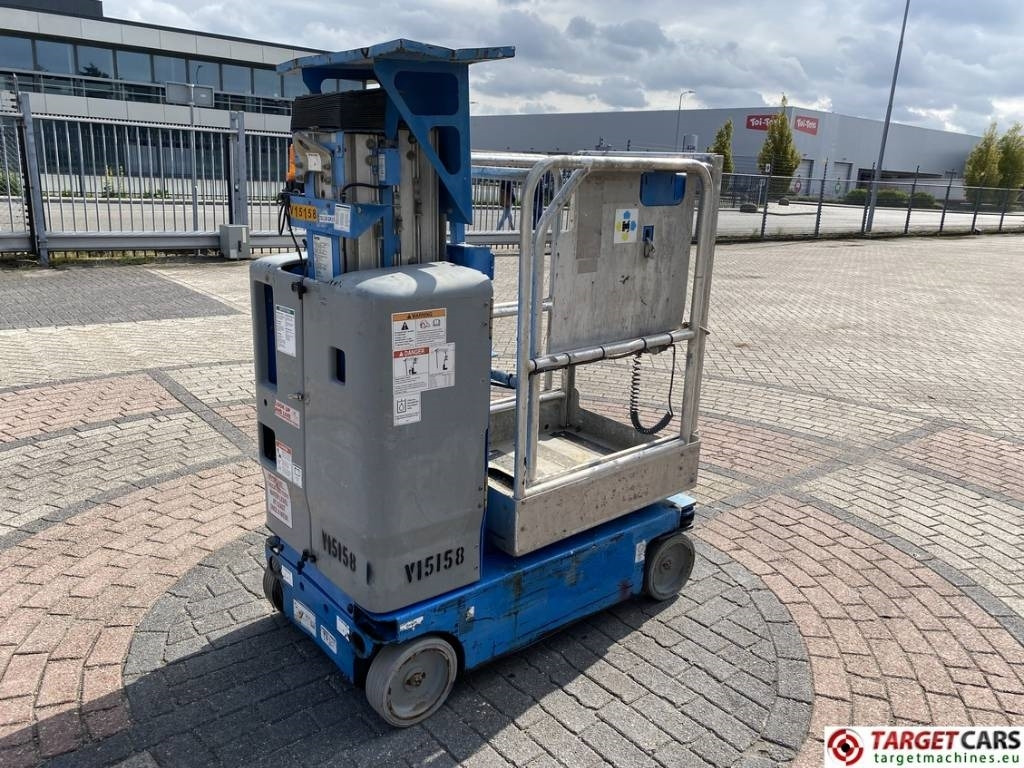 Genie GR-15 Runabout Electric Vertical Mast Lift 652cm - Teleskopmastbühne: das Bild 3 Genie GR-15 Runabout Electric Vertical Mast Lift 652cm - Teleskopmastbühne: das Bild 3