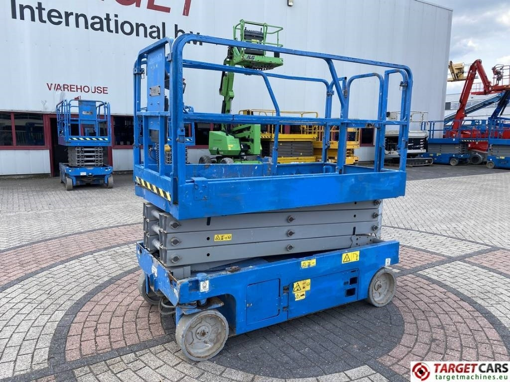 Genie GS-2646 Electric GS2646 Scissor Work Lift 992cm - Scherenbühne: das Bild 1 Genie GS-2646 Electric GS2646 Scissor Work Lift 992cm - Scherenbühne: das Bild 1