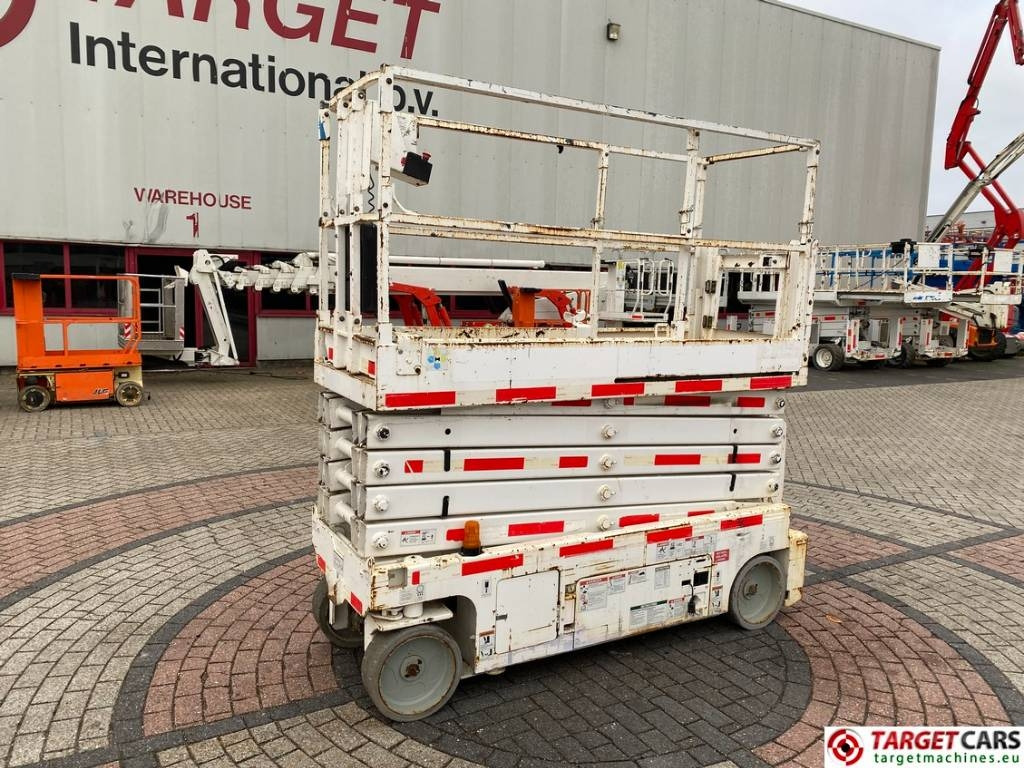 Genie GS-3232 Electric Scissor Work Lift 1175cm - Scherenbühne: das Bild 1 Genie GS-3232 Electric Scissor Work Lift 1175cm - Scherenbühne: das Bild 1
