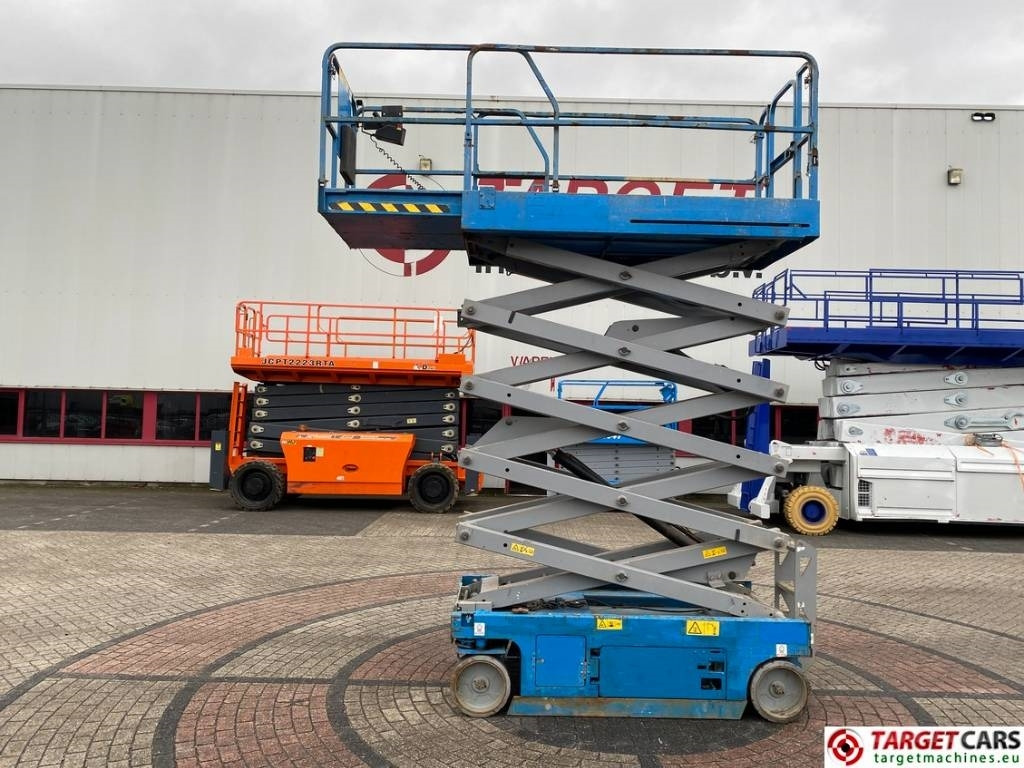 Genie GS-3246 Electric Scissor Work Lift 1175cm - Scherenbühne: das Bild 5 Genie GS-3246 Electric Scissor Work Lift 1175cm - Scherenbühne: das Bild 5