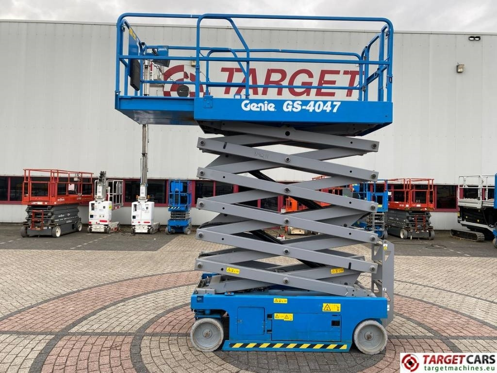 Genie GS-4047 Electric GS4047 Scissor Work Lift 1389cm - Scherenbühne: das Bild 5 Genie GS-4047 Electric GS4047 Scissor Work Lift 1389cm - Scherenbühne: das Bild 5