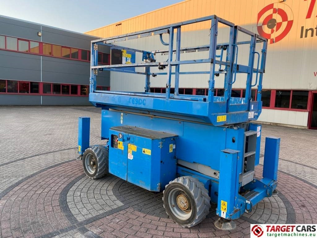 Genie GS-4069 DC Electric GS4069 Scissor WorkLift 1412cm - Scherenbühne: das Bild 4 Genie GS-4069 DC Electric GS4069 Scissor WorkLift 1412cm - Scherenbühne: das Bild 4