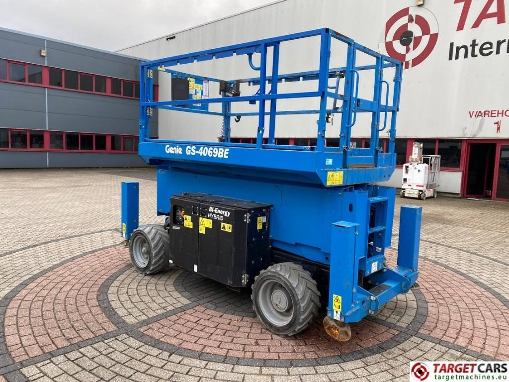 Genie GS-4069BE HyBrid Scissor Work Lift 1412cm - Scherenbühne: das Bild 4 Genie GS-4069BE HyBrid Scissor Work Lift 1412cm - Scherenbühne: das Bild 4