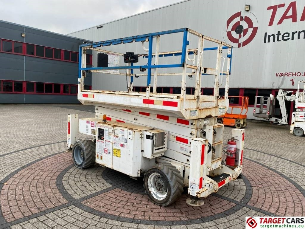 Genie GS-4069RT Diesel 4x4 Scissor Work Lift 1412cm - Scherenbühne: das Bild 4 Genie GS-4069RT Diesel 4x4 Scissor Work Lift 1412cm - Scherenbühne: das Bild 4