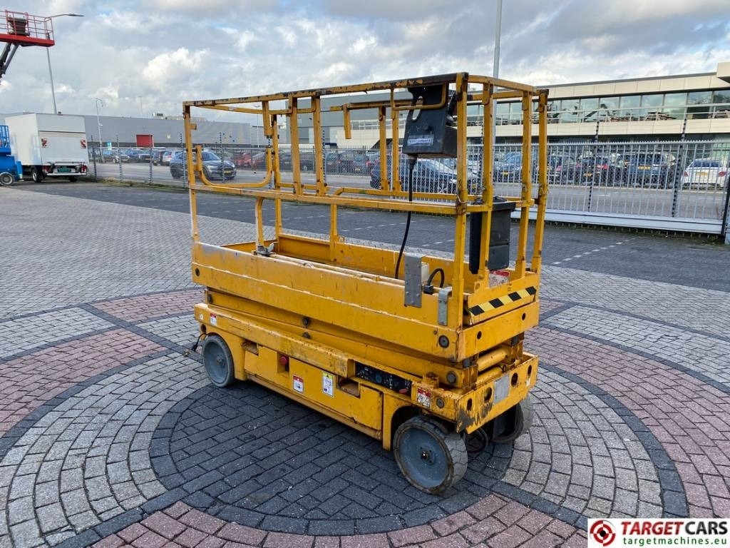 Haulotte Compact 8 Elecftric Scissor Work Lift 818cm - Scherenbühne: das Bild 2 Haulotte Compact 8 Elecftric Scissor Work Lift 818cm - Scherenbühne: das Bild 2