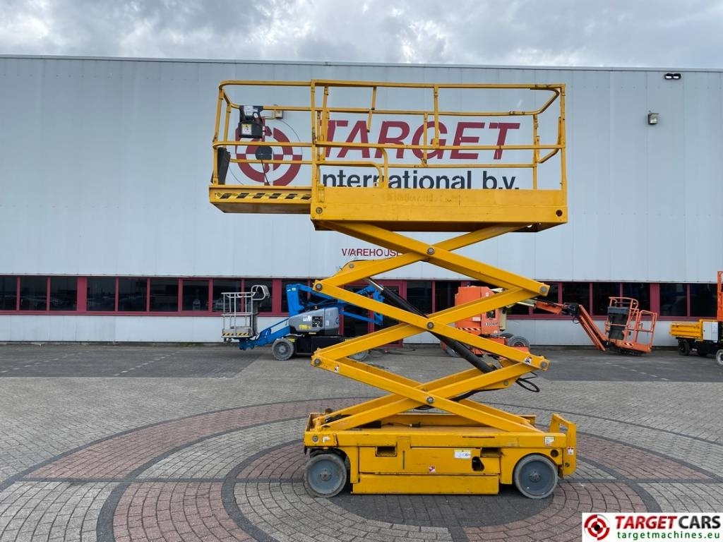 Haulotte Compact 8 Electric Scissor Work Lift 818cm - Scherenbühne: das Bild 5 Haulotte Compact 8 Electric Scissor Work Lift 818cm - Scherenbühne: das Bild 5