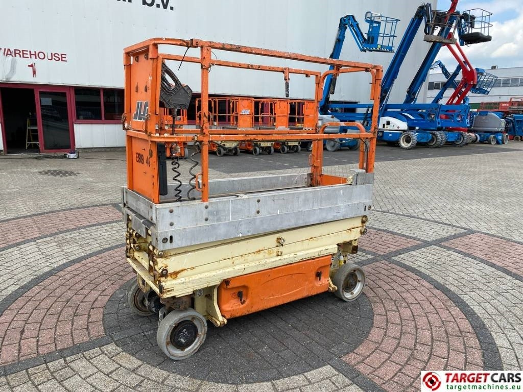 JLG 1930ES Electric Scissor Work Lift 772cm CE - Scherenbühne: das Bild 1 JLG 1930ES Electric Scissor Work Lift 772cm CE - Scherenbühne: das Bild 1