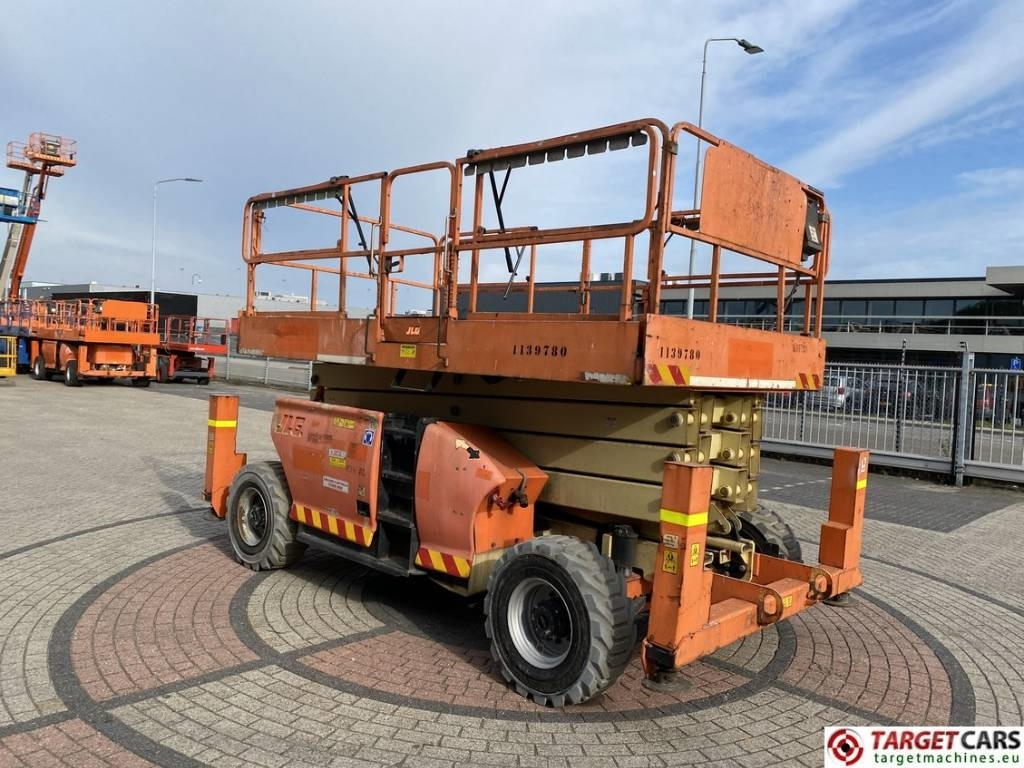 JLG 4394RT Diesel 4x4 Scissor Work Lift 1511cm - Scherenbühne: das Bild 2 JLG 4394RT Diesel 4x4 Scissor Work Lift 1511cm - Scherenbühne: das Bild 2