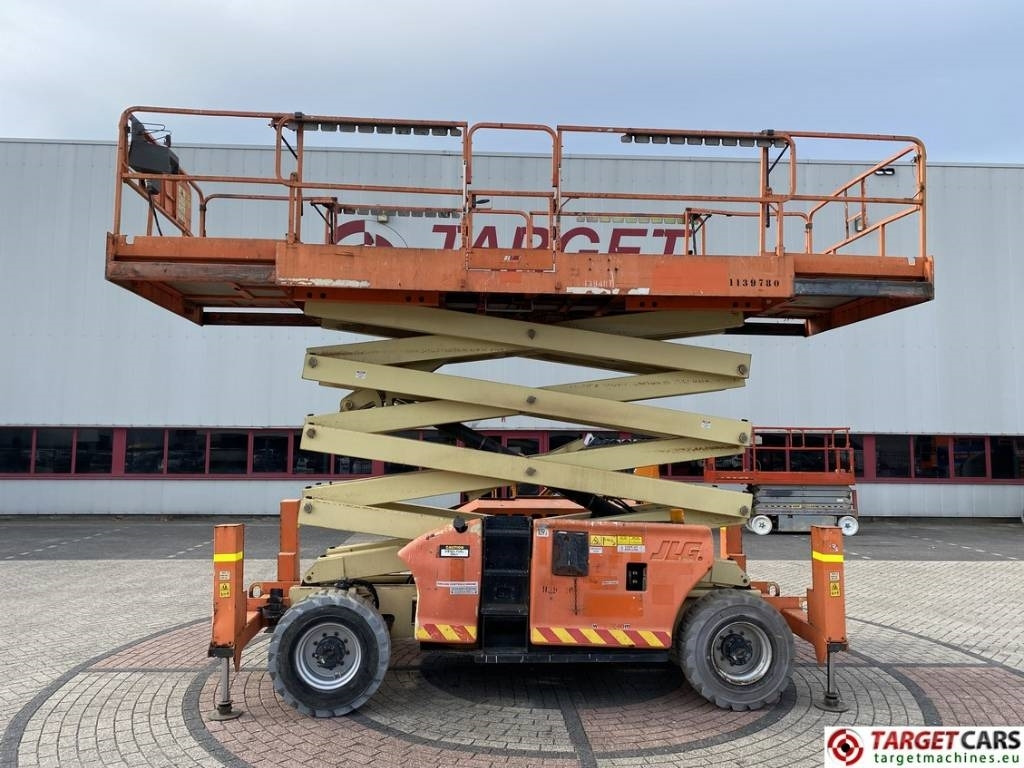 JLG 4394RT Diesel 4x4 Scissor Work Lift 1511cm - Scherenbühne: das Bild 5 JLG 4394RT Diesel 4x4 Scissor Work Lift 1511cm - Scherenbühne: das Bild 5