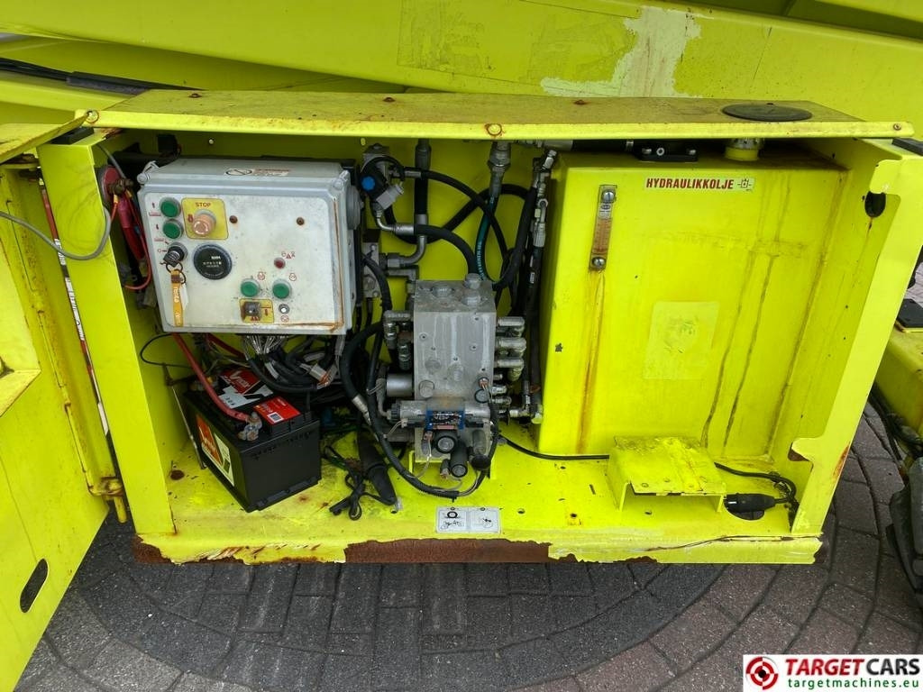 Scherenbühne MEC 2684RT Diesel 4x4 Scissor Lift Speed-Level 992cm: das Bild 13