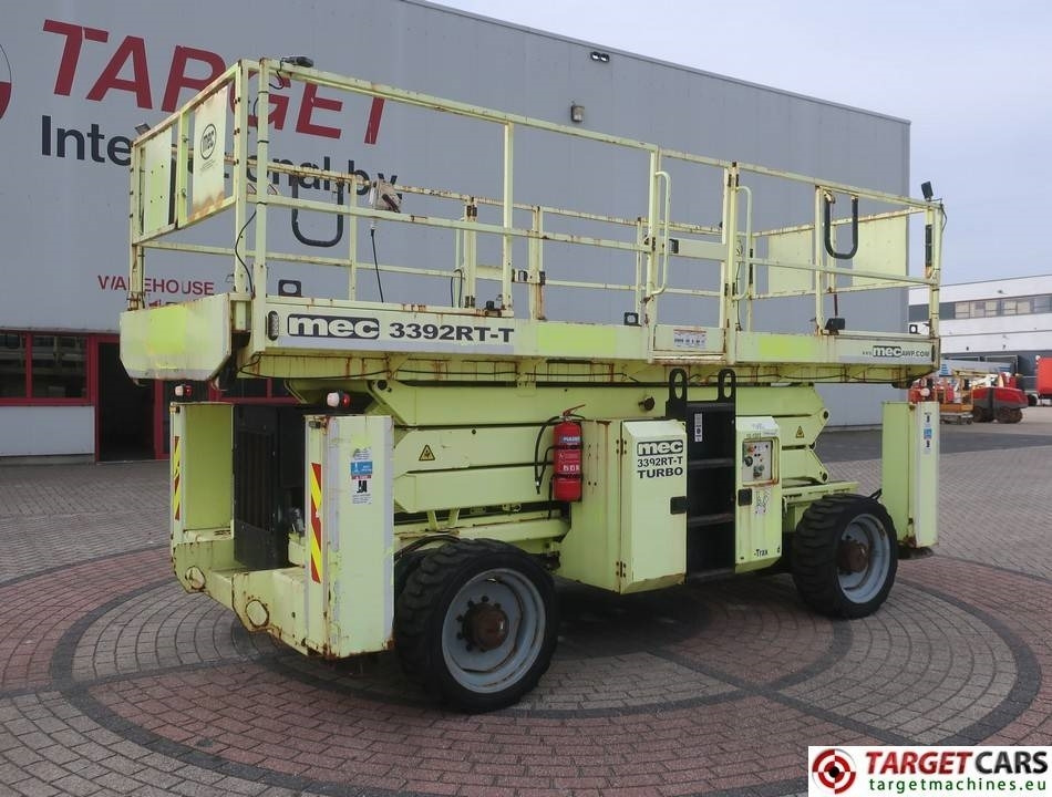 MEC 3392RT-T Diesel 4x4 Scissor Work Lift 1200cm - Scherenbühne: das Bild 1 MEC 3392RT-T Diesel 4x4 Scissor Work Lift 1200cm - Scherenbühne: das Bild 1