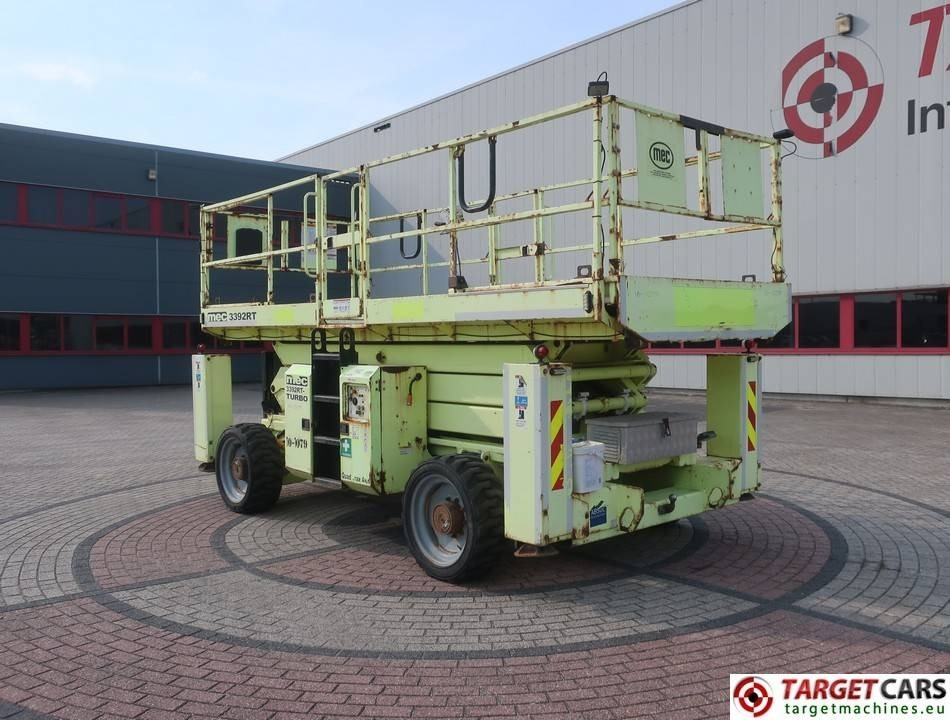 MEC 3392RT-T Diesel 4x4 Scissor Work Lift 1200cm - Scherenbühne: das Bild 4 MEC 3392RT-T Diesel 4x4 Scissor Work Lift 1200cm - Scherenbühne: das Bild 4