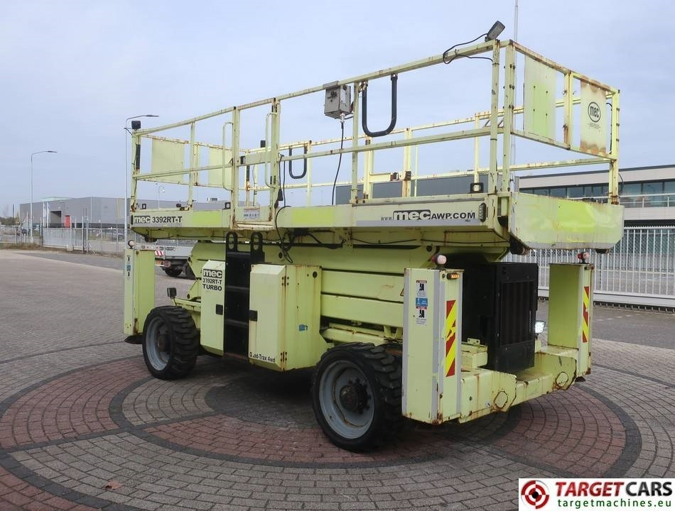 MEC 3392RT-T Diesel 4x4 Scissor Work Lift 1200cm - Scherenbühne: das Bild 2 MEC 3392RT-T Diesel 4x4 Scissor Work Lift 1200cm - Scherenbühne: das Bild 2