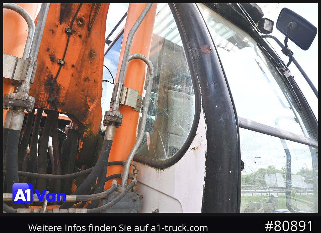 LIEBHERR 924 Compact, Kettenbagger - Kettenbagger: das Bild 3 LIEBHERR 924 Compact, Kettenbagger - Kettenbagger: das Bild 3