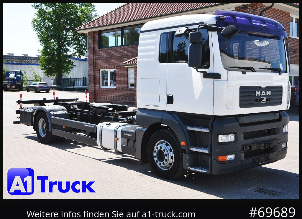 MAN TGA 18,360, BDF, 7,45, 5 Sitzer, 190 tkm - Containerwagen/ Wechselfahrgestell LKW: das Bild 1 MAN TGA 18,360, BDF, 7,45, 5 Sitzer, 190 tkm - Containerwagen/ Wechselfahrgestell LKW: das Bild 1