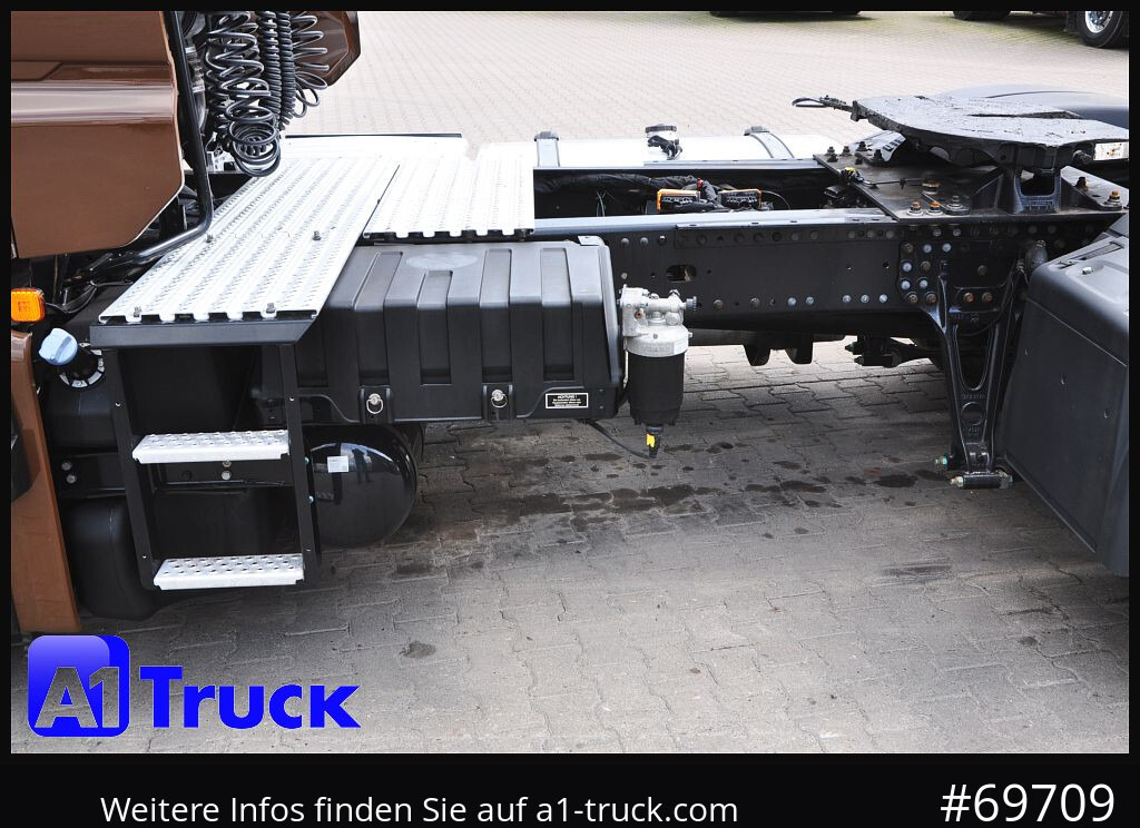 MAN TGX 18,470 BLS Intarder Standklima, Soundsysem - Sattelzugmaschine: das Bild 2 MAN TGX 18,470 BLS Intarder Standklima, Soundsysem - Sattelzugmaschine: das Bild 2