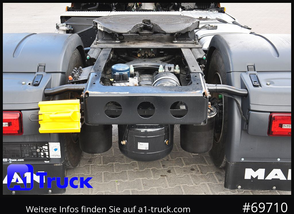 MAN TGX 18,480 BLS Intarder Standklima, Soundsysem - Sattelzugmaschine: das Bild 3 MAN TGX 18,480 BLS Intarder Standklima, Soundsysem - Sattelzugmaschine: das Bild 3