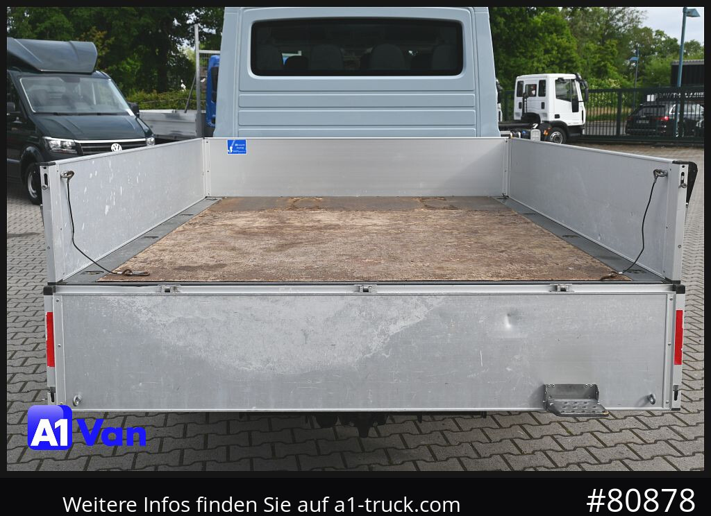 VOLKSWAGEN Crafter 35 Pritsche Doka, AHK, 7-Sitzer, Heckantrieb - Pritsche Transporter, Transporter mit Doppelkabine: das Bild 2 VOLKSWAGEN Crafter 35 Pritsche Doka, AHK, 7-Sitzer, Heckantrieb - Pritsche Transporter, Transporter mit Doppelkabine: das Bild 2