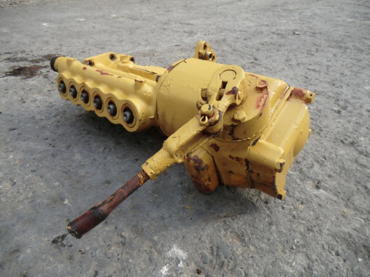 Caterpillar D333 POMPA INIEZIONE - Kraftstoffpumpe für Baumaschine: das Bild 2 Caterpillar D333 POMPA INIEZIONE - Kraftstoffpumpe für Baumaschine: das Bild 2