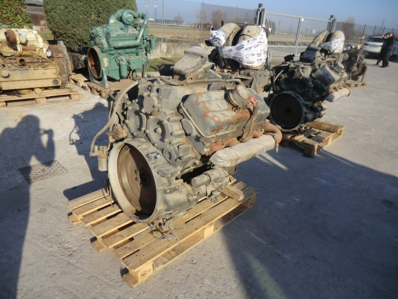 DETROIT DIESEL 8V53 MOTORE MARINO USATO COMPLETO DI TURBO E MOTORINO DI AVVIAMENTO. - Motor für Baumaschine: das Bild 3 DETROIT DIESEL 8V53 MOTORE MARINO USATO COMPLETO DI TURBO E MOTORINO DI AVVIAMENTO. - Motor für Baumaschine: das Bild 3
