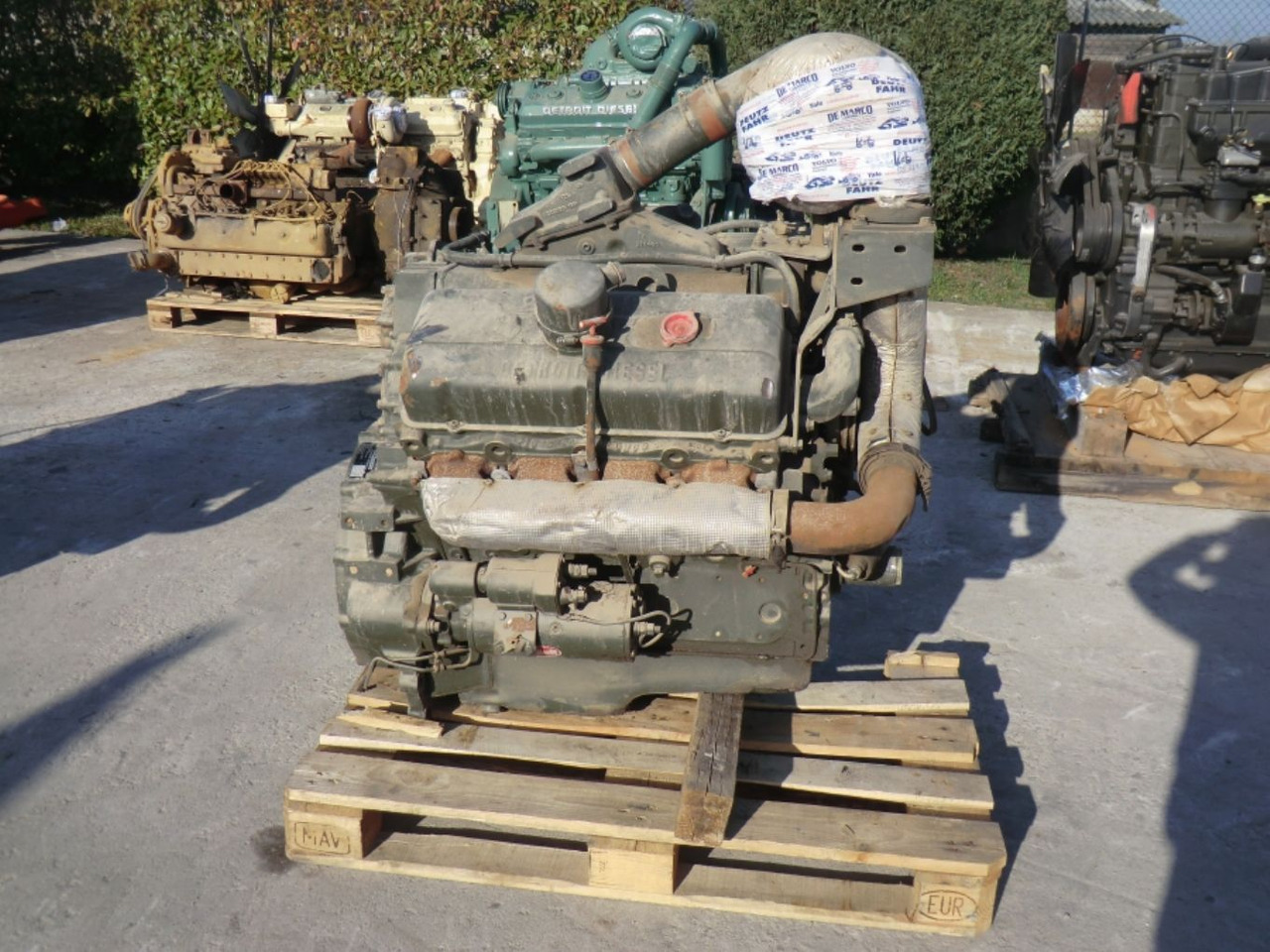 DETROIT DIESEL 8V53 MOTORE MARINO USATO. TIPO D.W. - L.S. COMPLETO DI TURBO E MOTORINO DI AVVIAMENTO. - Motor für Baumaschine: das Bild 1 DETROIT DIESEL 8V53 MOTORE MARINO USATO. TIPO D.W. - L.S. COMPLETO DI TURBO E MOTORINO DI AVVIAMENTO. - Motor für Baumaschine: das Bild 1