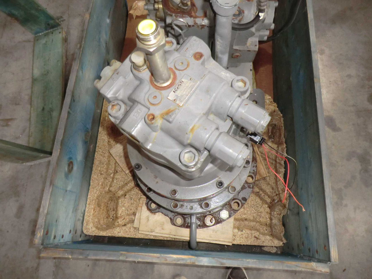 HITACHI ZX240 BAS RIDUTTORE DI ROTAZIONE APERTO E CONTROLLATO. - Transmission für Baumaschine: das Bild 5 HITACHI ZX240 BAS RIDUTTORE DI ROTAZIONE APERTO E CONTROLLATO. - Transmission für Baumaschine: das Bild 5