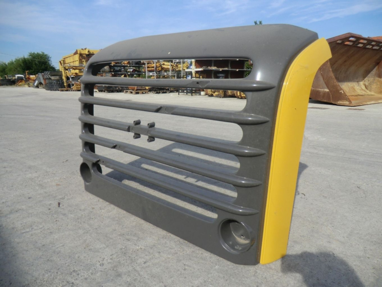 VOLVO A40D GRIGLIA REVISIONATA - Kühlergrill für Baumaschine: das Bild 2 VOLVO A40D GRIGLIA REVISIONATA - Kühlergrill für Baumaschine: das Bild 2