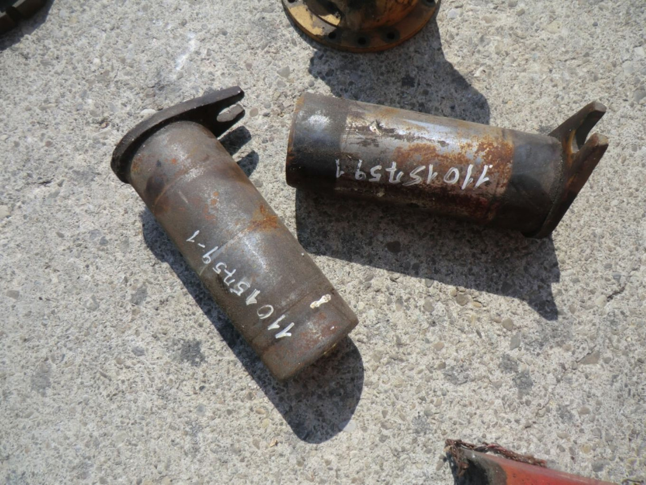 VOLVO L120C PERNO DEL BRACCIO - Karosserie und Außen für Baumaschine: das Bild 1 VOLVO L120C PERNO DEL BRACCIO - Karosserie und Außen für Baumaschine: das Bild 1