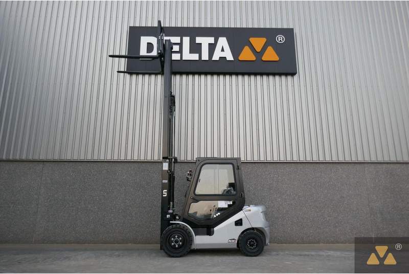 Un FD30T-NJB1 - Baumaschine: das Bild 3 Un FD30T-NJB1 - Baumaschine: das Bild 3