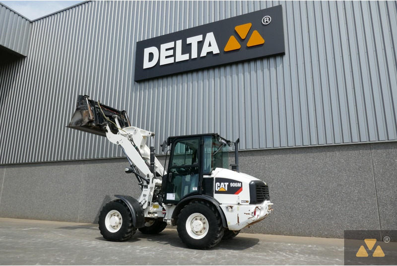 Radlader Caterpillar 906M: das Bild 11