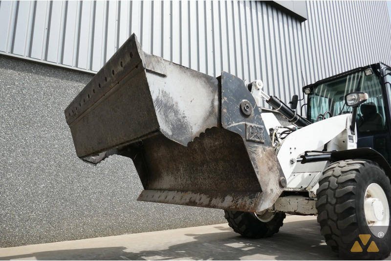 Radlader Caterpillar 906M: das Bild 6