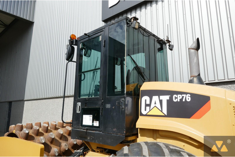 Walzen Caterpillar CP76: das Bild 11