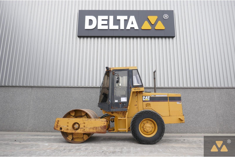 Caterpillar CS433C - Walzen: das Bild 1 Caterpillar CS433C - Walzen: das Bild 1