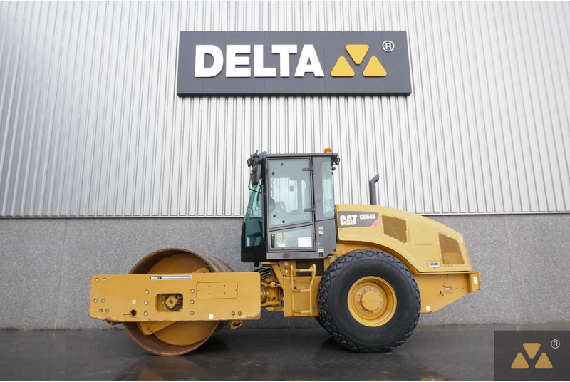 Caterpillar CS64B - Walzen: das Bild 1 Caterpillar CS64B - Walzen: das Bild 1