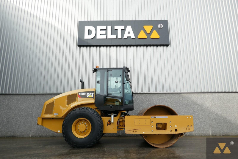 Caterpillar CS66B - Walzen: das Bild 2 Caterpillar CS66B - Walzen: das Bild 2