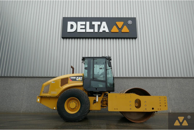 Caterpillar CS68B - Walzen: das Bild 2 Caterpillar CS68B - Walzen: das Bild 2