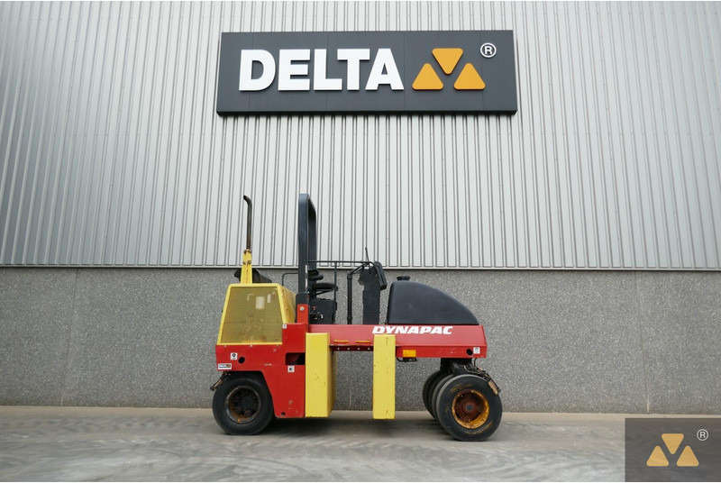 Dynapac CP142 - Gummiradwalze: das Bild 2 Dynapac CP142 - Gummiradwalze: das Bild 2