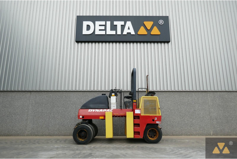 Dynapac CP142 - Gummiradwalze: das Bild 1 Dynapac CP142 - Gummiradwalze: das Bild 1