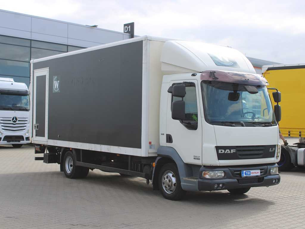 DAF FA 45.160, INDEPENDENT AIR CONDITIONING, HYDRAULIC FRONT - Koffer LKW: das Bild 3 DAF FA 45.160, INDEPENDENT AIR CONDITIONING, HYDRAULIC FRONT - Koffer LKW: das Bild 3