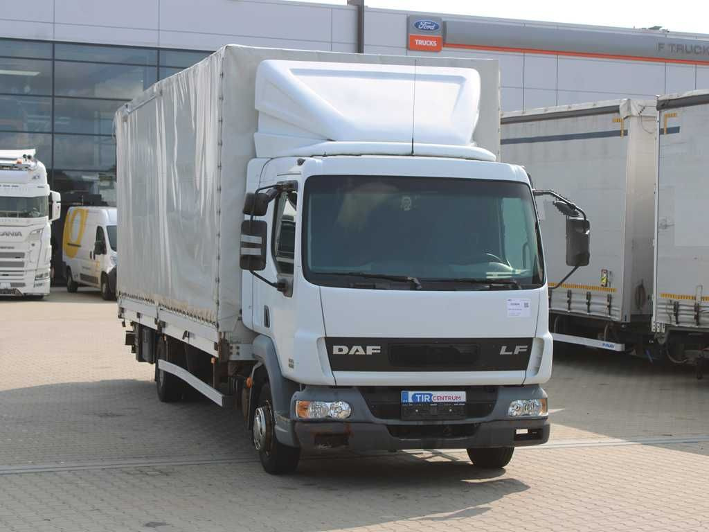 DAF FA LF 45.220, EURO 3, SIDEWALLS, TAIL LIFT - Plane LKW: das Bild 2 DAF FA LF 45.220, EURO 3, SIDEWALLS, TAIL LIFT - Plane LKW: das Bild 2