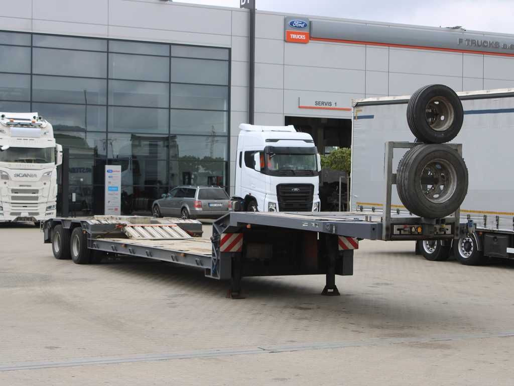Goldhofer STZ-TL 2-27/80, RAIDS, PNEU 80% - Autotransporter Auflieger: das Bild 2 Goldhofer STZ-TL 2-27/80, RAIDS, PNEU 80% - Autotransporter Auflieger: das Bild 2