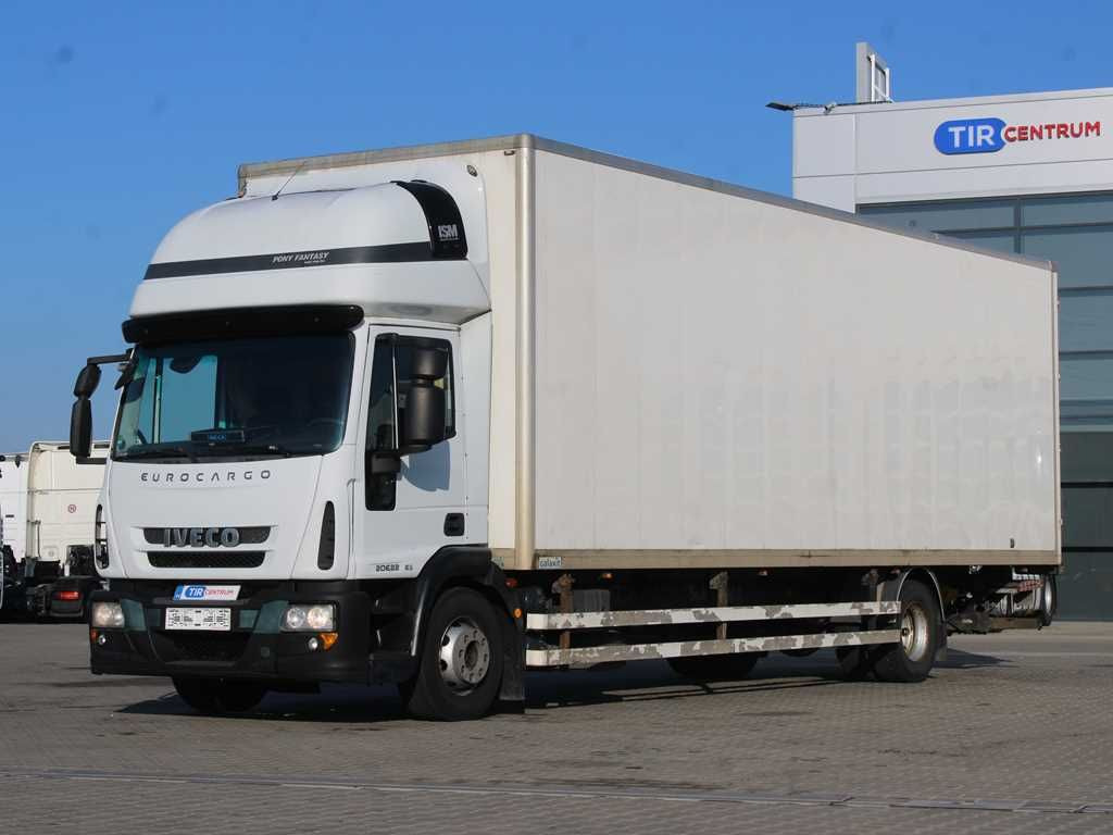 Iveco EUROCARGO 120E22, EURO 5, TAIL LIFT, PNEU 80% - Koffer LKW: das Bild 1 Iveco EUROCARGO 120E22, EURO 5, TAIL LIFT, PNEU 80% - Koffer LKW: das Bild 1