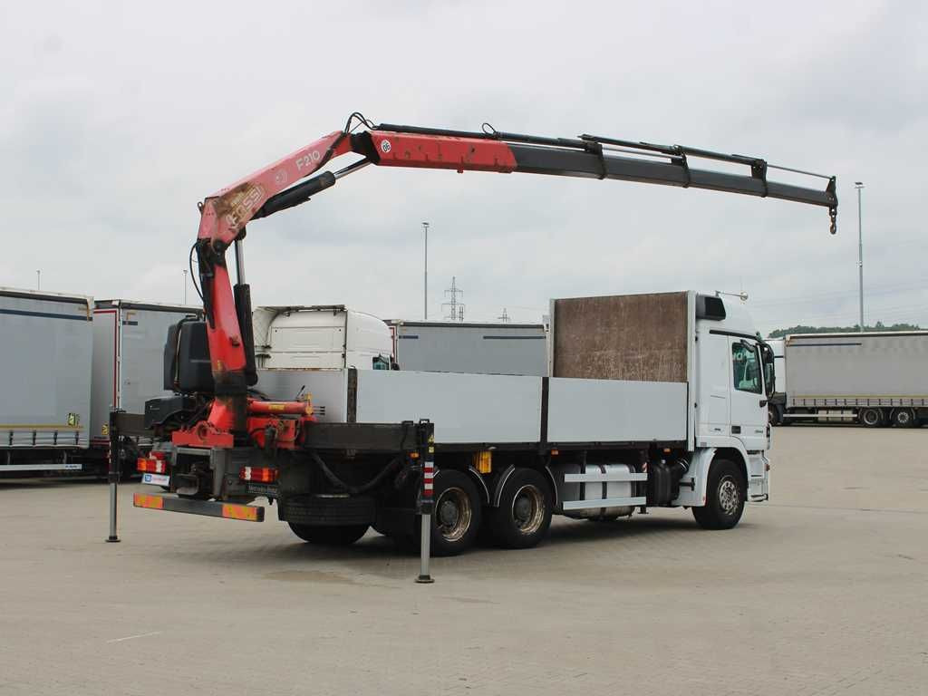 Mercedes-Benz Actros 2644, 6X4, EURO 4, CRANE FASSI F210 - Pritsche LKW, Autokran: das Bild 3 Mercedes-Benz Actros 2644, 6X4, EURO 4, CRANE FASSI F210 - Pritsche LKW, Autokran: das Bild 3