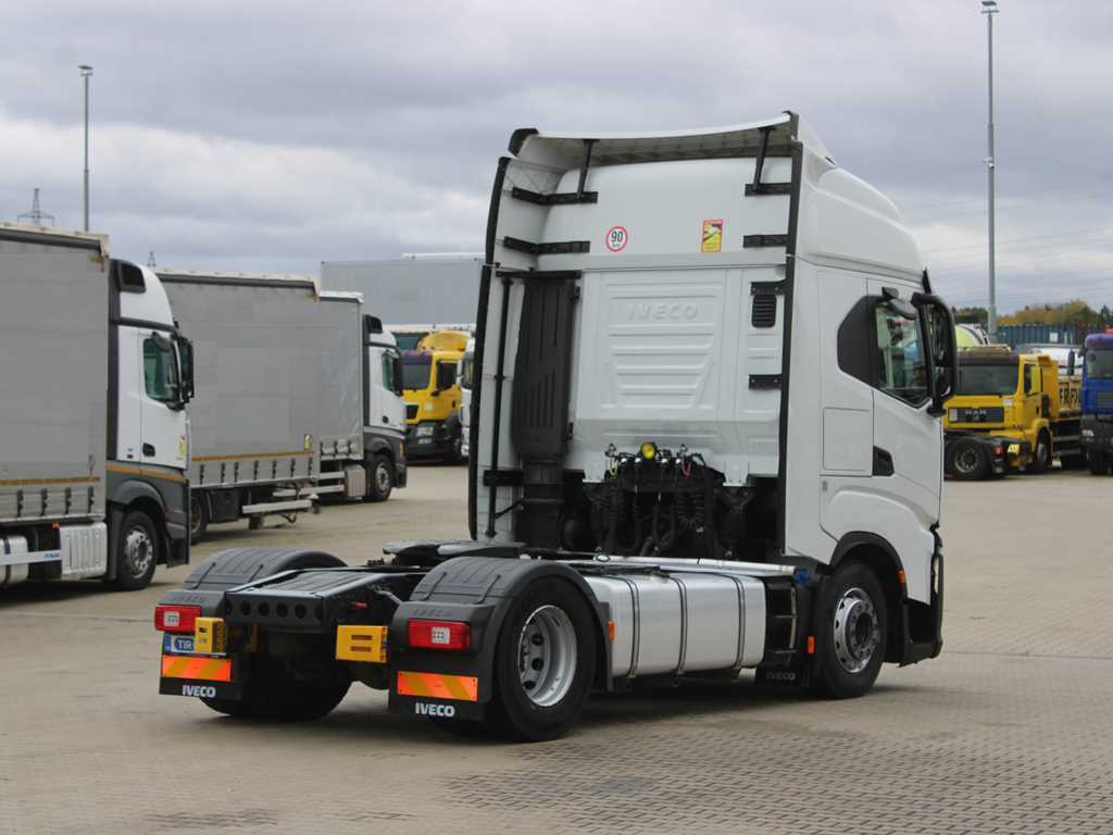 Iveco S-Way 480, EURO 6, INDEPENDENT AIR CONDITIONING, NAVIGATION - Sattelzugmaschine: das Bild 4 Iveco S-Way 480, EURO 6, INDEPENDENT AIR CONDITIONING, NAVIGATION - Sattelzugmaschine: das Bild 4