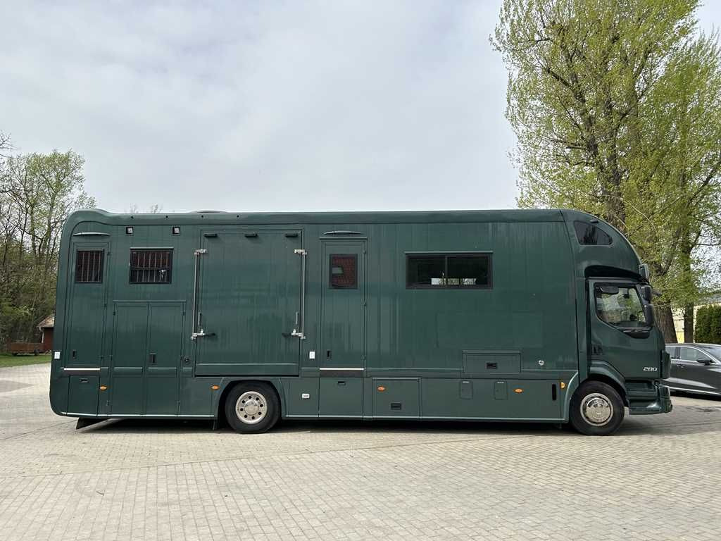 Volvo STX FL, 6 PEOPLE, 5 HORSES, CAMERA, 2X TAIL LIFT - Pferdetransporter: das Bild 3 Volvo STX FL, 6 PEOPLE, 5 HORSES, CAMERA, 2X TAIL LIFT - Pferdetransporter: das Bild 3