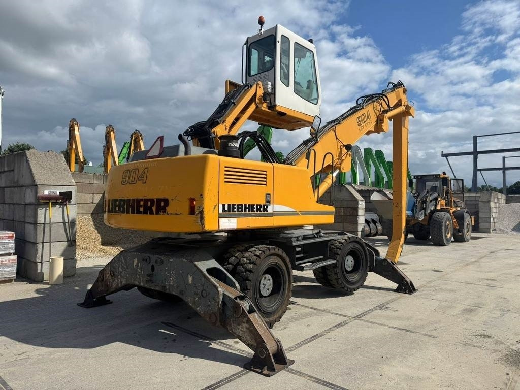 Liebherr A 904 - Umschlagbagger: das Bild 4 Liebherr A 904 - Umschlagbagger: das Bild 4
